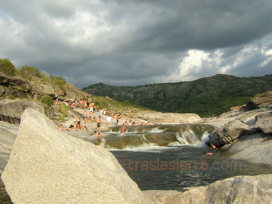 Cascadas Nono: diversión serrana para relax y aventura.